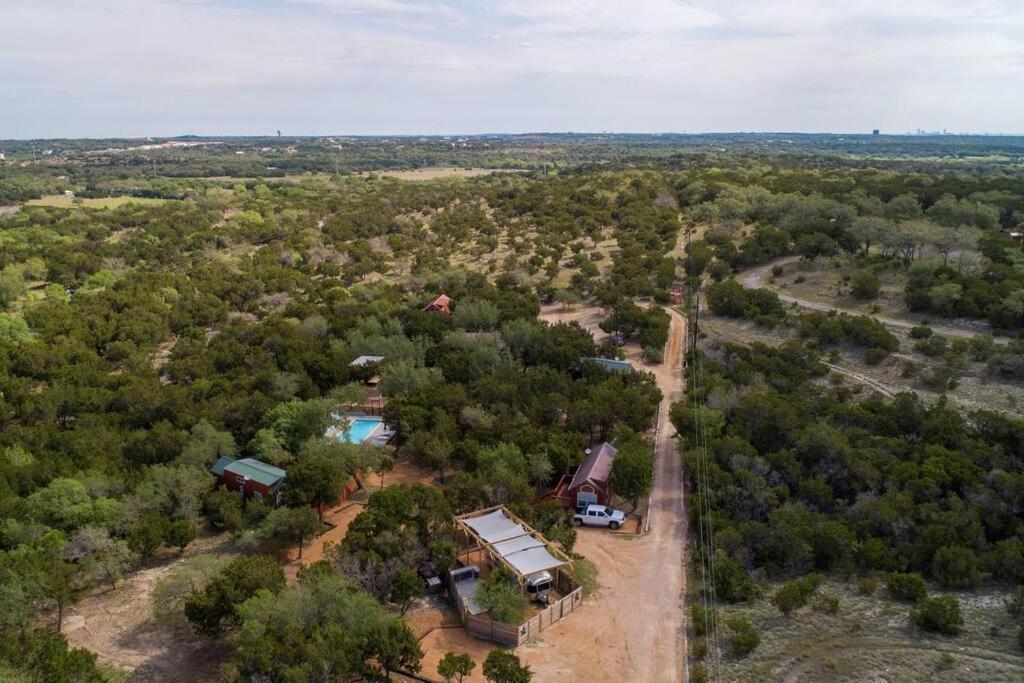 Fox Tiny Home - The Cabins At Rim Rock أوستن المظهر الخارجي الصورة
