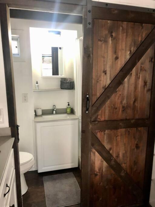 Fox Tiny Home - The Cabins At Rim Rock أوستن المظهر الخارجي الصورة